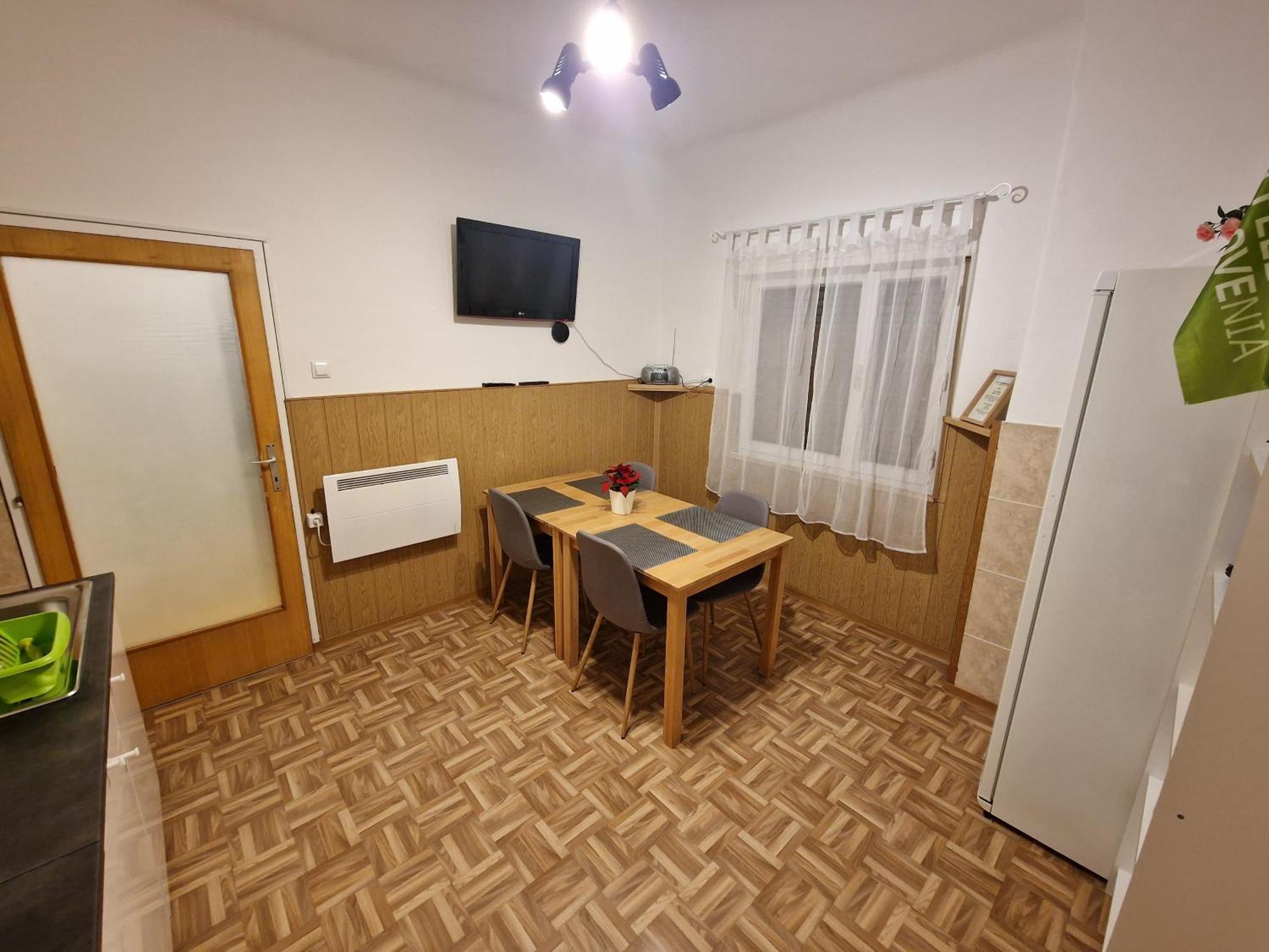 Saso Rooms & Apartments ลูบลิยานา ภายนอก รูปภาพ